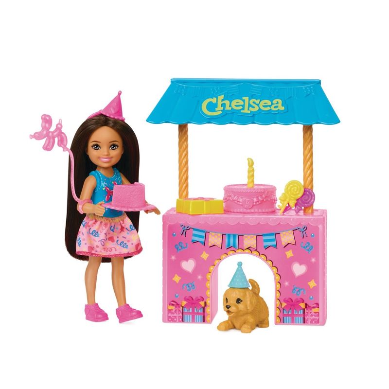 Jucarii, Copii si Bebe - Jucarii si jocuri - Papusi si accesorii - Papusi - Barbie Family and Friends Set Clubul lui Chelsea Zi de Nastere - Infinity.ro