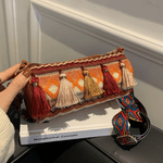 Fashion, accesorii si bijuterii - Femei - Accesorii femei - Genti si rucsacuri femei - Geanta de Umar Dama, Model Etnic Colorat, cu Ciucuri Decorativi si Bretea Reglabila Lata, Portocalie, 21.5x10x10 cm - Infinity.ro
