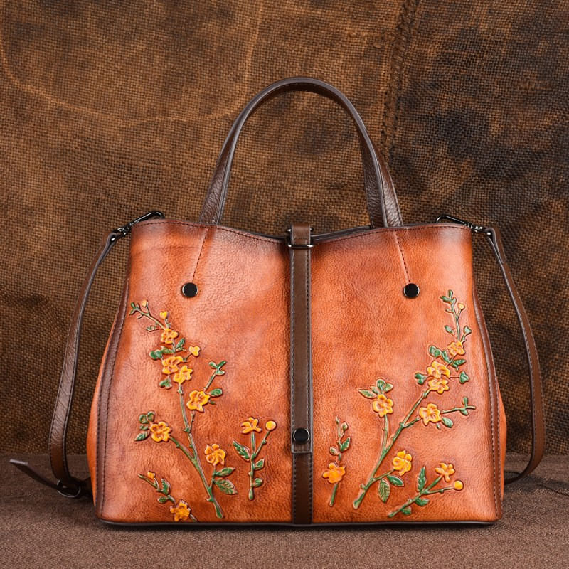 Fashion, accesorii si bijuterii - Femei - Accesorii femei - Genti si rucsacuri femei - Geanta Premium de Piele Naturala pentru Dama, Model cu Flori Delicate, Maro, 31x23x13.5 cm - Infinity.ro