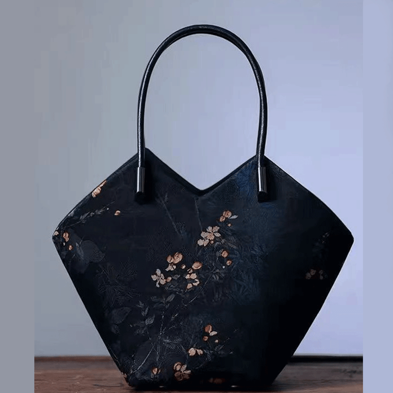 Fashion, accesorii si bijuterii - Femei - Accesorii femei - Genti si rucsacuri femei - Geanta Dama din Satin, Model Trapez, Imprimeu Floral, Neagra - Infinity.ro