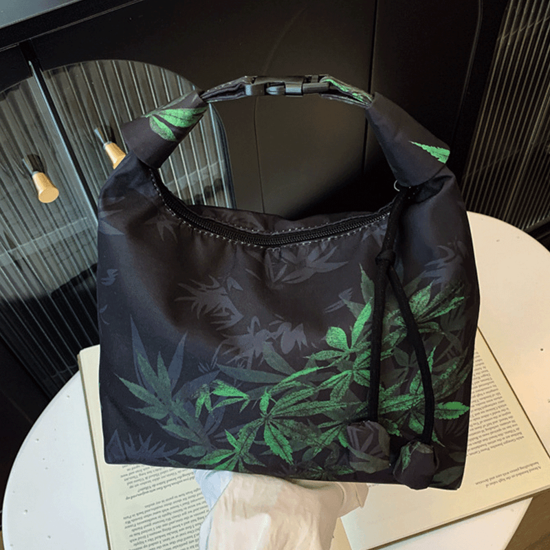Fashion, accesorii si bijuterii - Femei - Accesorii femei - Genti si rucsacuri femei - Geanta Dama Casual cu Imprimeu Floral Vintage din Material Textil, Model Crossbody, Neagra, Verde, 19x22x7 cm - Infinity.ro
