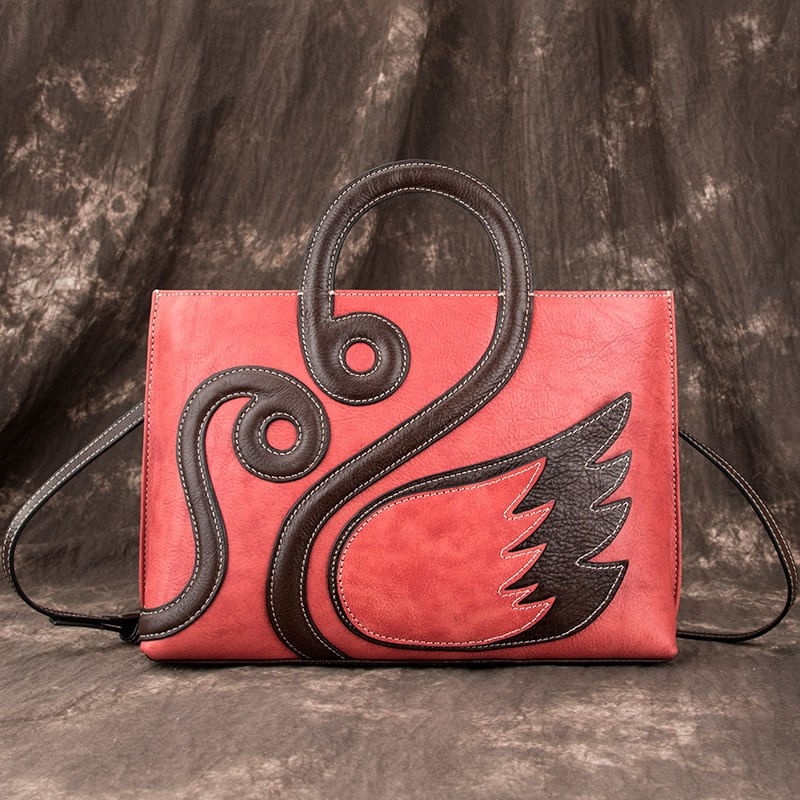 Fashion, accesorii si bijuterii - Femei - Accesorii femei - Genti si rucsacuri femei - Geanta Premium pentru Dama din Piele Naturala, cu Lebede, Maner Rotund si Bareta Reglabila pentru Umar, Rosie - Infinity.ro