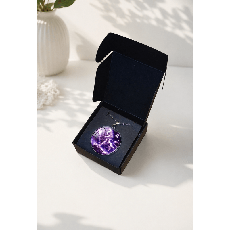Fashion, accesorii si bijuterii - Femei - Bijuterii femei - Coliere femei - Colier cu pandantiv, in cutie cadou cu sigiliu, bijuterie dama, zodia Leu CL1L - Infinity.ro