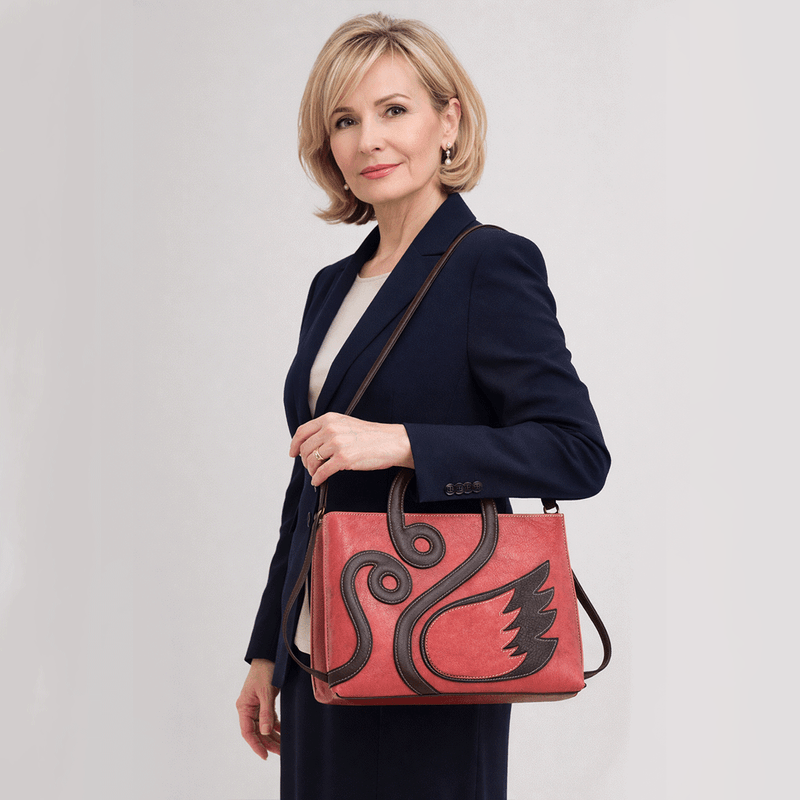 Fashion, accesorii si bijuterii - Femei - Accesorii femei - Genti si rucsacuri femei - Geanta Premium pentru Dama din Piele Naturala, cu Lebede, Maner Rotund si Bareta Reglabila pentru Umar, Rosie - Infinity.ro
