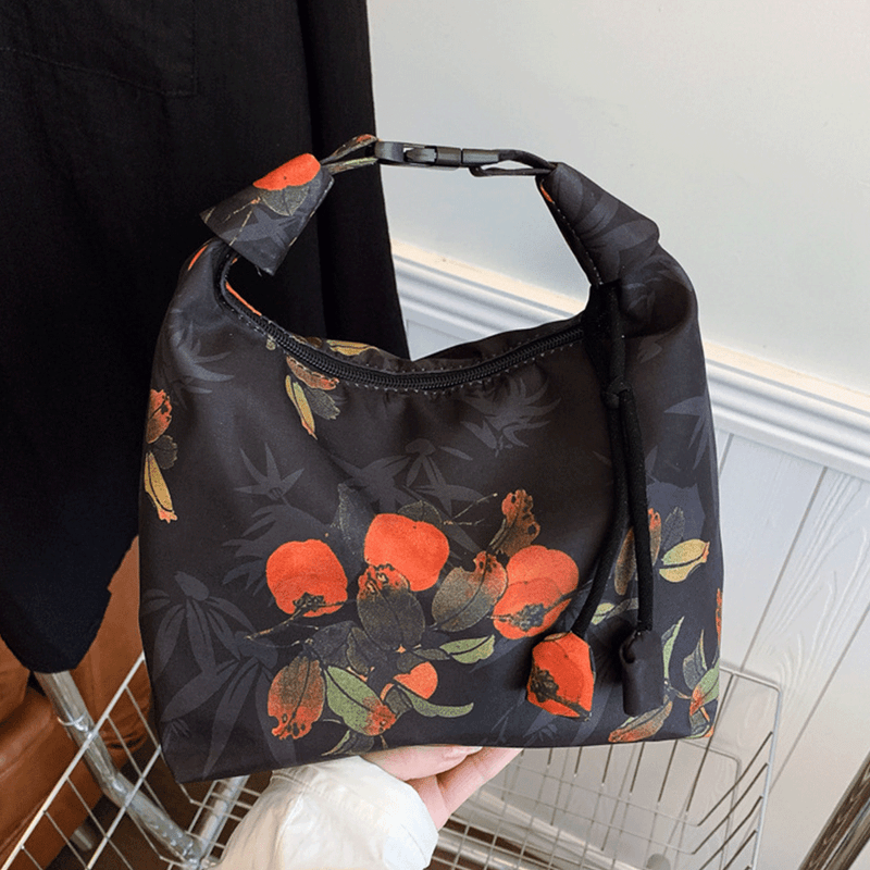 Fashion, accesorii si bijuterii - Femei - Accesorii femei - Genti si rucsacuri femei - Geanta Dama Casual cu Imprimeu Floral Vintage din Material Textil, Model Crossbody, Neagra, Rosu, 19x22x7 cm - Infinity.ro