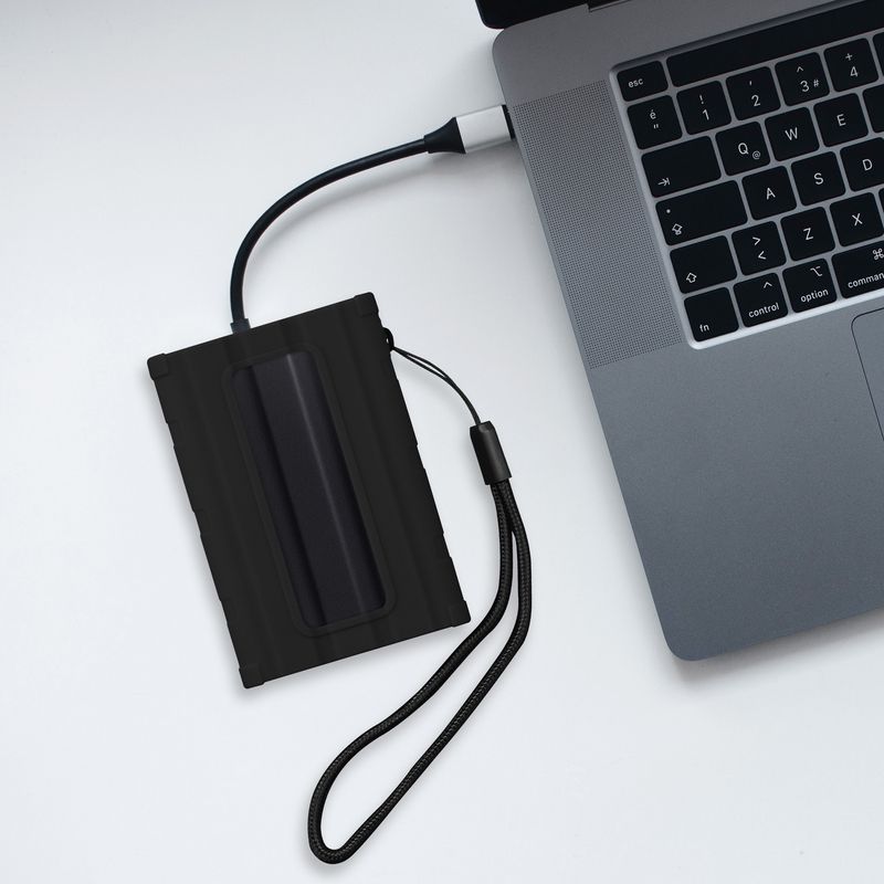 PC, gaming si accesorii - Periferice PC - Accesorii hard disk-uri externe - Husa SSD Kwmobile pentru Samsung Portable SSD T7 Shield, silicon, negru, protectie la zgarieturi - Infinity.ro