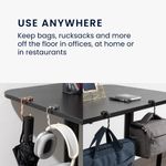 Casa si Gradina - Mobilier - Feronerie si accesorii mobila - Set 2 carlige de masa pentru geanta Kwmobile, inchidere magnetica, pliabile, anti-alunecare, metal, negru, albastru - Infinity.ro