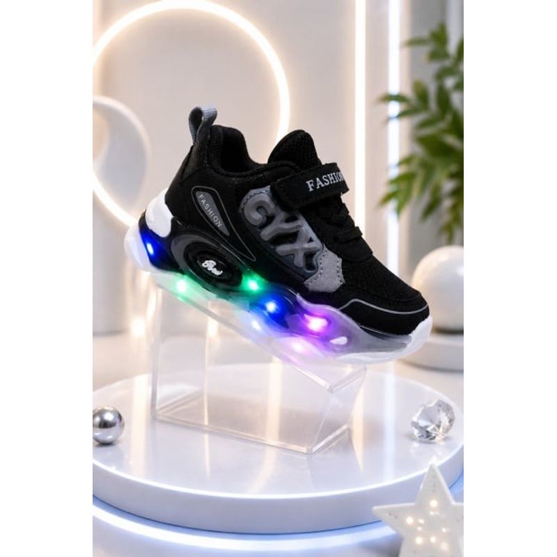 Fashion, accesorii si bijuterii - Copii - Incaltaminte copii - Sneakers si tenisi copii - Adidasi cu lumini Led, Model Cyx, Baieti, Piele ecologica, Negru Marimea 21 - Infinity.ro