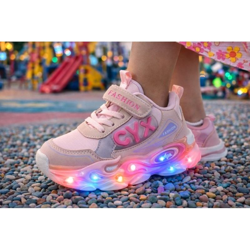Fashion, accesorii si bijuterii - Copii - Incaltaminte copii - Sneakers si tenisi copii - Adidasi cu luminite pentru fetite CYX Marimea 21 - Roz - Infinity.ro