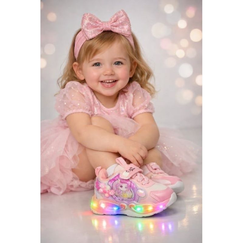 Fashion, accesorii si bijuterii - Copii - Incaltaminte copii - Sneakers si tenisi copii - Adidasi pentru fetite, roz cu luminite LED Marimea 21 - Roz - Infinity.ro