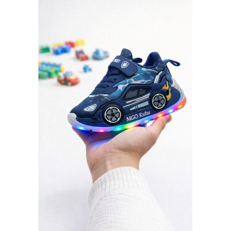 Fashion, accesorii si bijuterii - Copii - Incaltaminte copii - Sneakers si tenisi copii - Adidasi cu luminite pentru baietei - Masinuta albastra Super LED Marimea 21 - Infinity.ro
