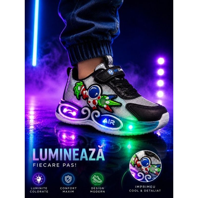 Fashion, accesorii si bijuterii - Copii - Incaltaminte copii - Pantofi copii - Adidasi cu lumini LED pentru baieti, Cosmonaut, Piele ecologica, Multicolor Marimea 27 - Infinity.ro