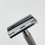 Ingrijire personala si Cosmetice - Aparate & accesorii ingrijire personala - Aparate de ras si tuns - Aparate de ras clasice - Aparat de Ras Clasic Universal, cu o Cutie de Transport si Depozitare Inclusa, Otel Inoxidabil - Infinity.ro