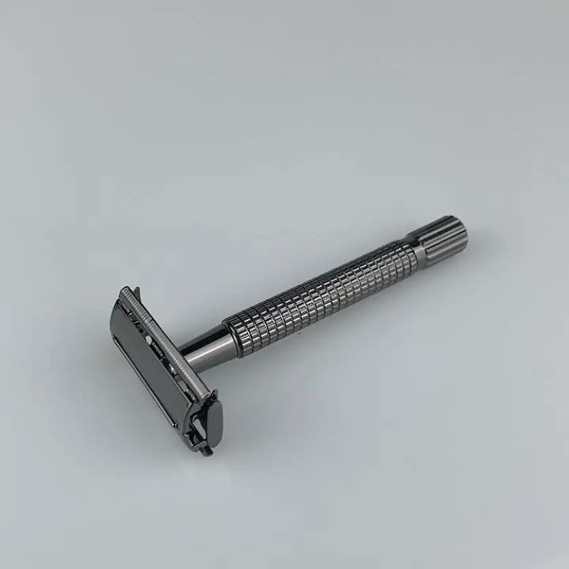 Ingrijire personala si Cosmetice - Aparate & accesorii ingrijire personala - Aparate de ras si tuns - Aparate de ras clasice - Set de Ras Ultra din 6 Piese compus din Aparat de Ras Metalic, 50 Lame de Schimb Incluse - Infinity.ro