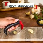 Casa si Gradina - Bucatarie si vesela - Ustensile bucatarie - Prese si storcatoare manuale - Presa pentru usturoi Tefal Ingenio+ K1990734, inox, compatibilitate cu masina de spalat vase, negru & rosu - Infinity.ro