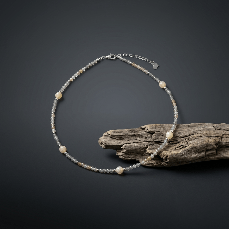 Fashion, accesorii si bijuterii - Femei - Bijuterii femei - Coliere femei - Colier elegant Alba din cristale fatetate de Labradorit si Citrin cu argint 925 placat cu aur - Infinity.ro
