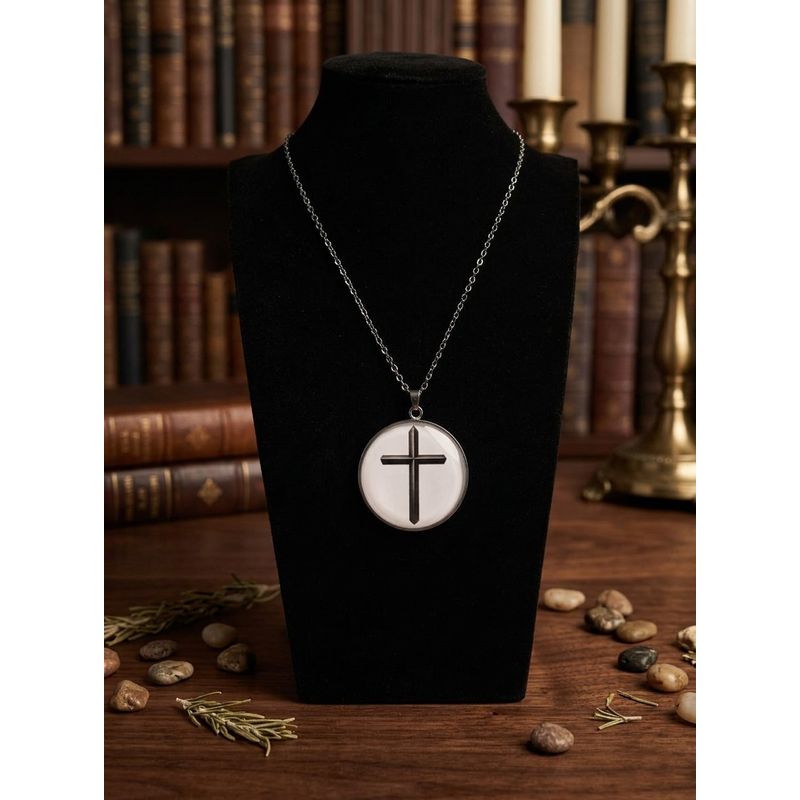Fashion, accesorii si bijuterii - Barbati - Bijuterii barbati - Lanturi si pandantive barbati - Colier Latin Cross, in cutie cadou, design simplist, bijuterie barbati CLCS - Infinity.ro