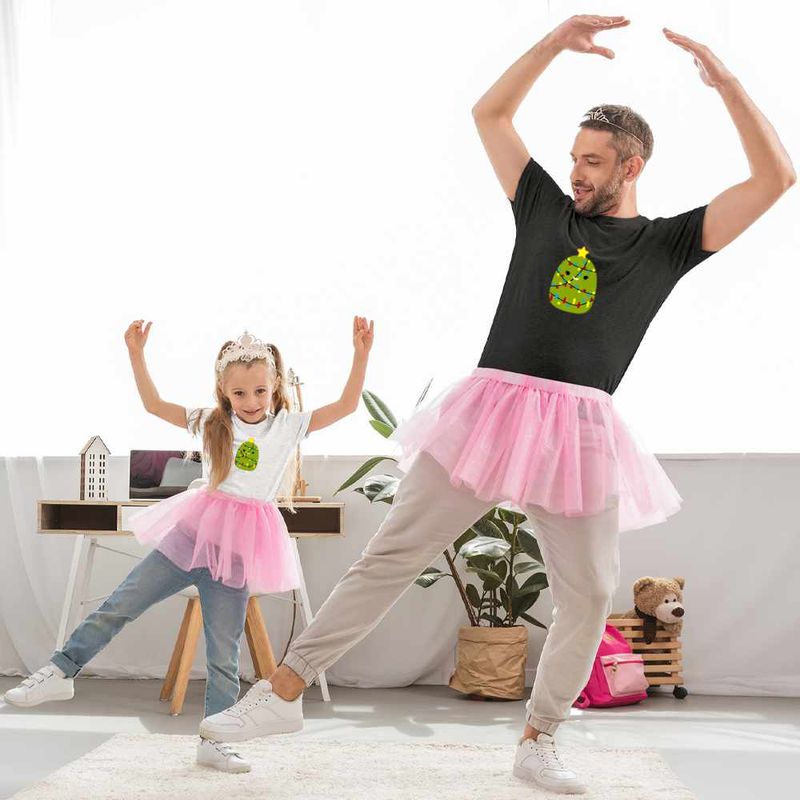 Fashion, accesorii si bijuterii - Copii - Imbracaminte copii - Tricouri copii - Tricou Copii Fete Squishmallows Brad Craciun Decembrie CoolTrend, negru, marime XS Copii - Infinity.ro