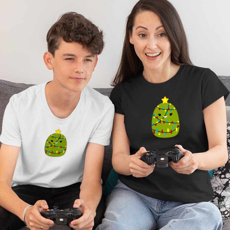 Fashion, accesorii si bijuterii - Copii - Imbracaminte copii - Tricouri copii - Tricou Copii Baieti Squishmallows Brad Craciun Decembrie CoolTrend, negru, marime XS Copii - Infinity.ro