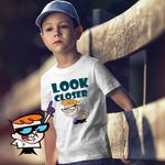 Fashion, accesorii si bijuterii - Copii - Imbracaminte copii - Tricouri copii - Tricou Copii Baieti Laboratorul lui Dexter Look Closer, alb, marime S Copii - Infinity.ro