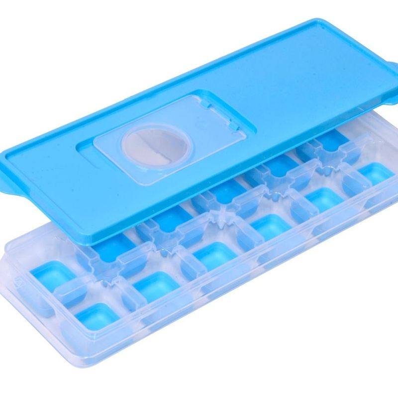 Casa si Gradina - Bucatarie si vesela - Accesorii bar - Forme cuburi de gheata - Forma pentru cuburi de gheata cu capac, 12 compartimente, albastru transparent - Infinity.ro