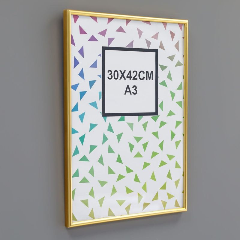Casa si Gradina - Decoratiuni - Obiecte decorative - Accesorii decorative - Rama foto decorativa aurie 30x42cm, metal, pentru perete - Infinity.ro