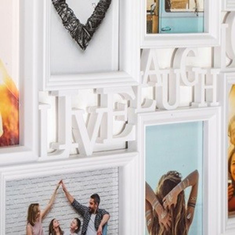 Casa si Gradina - Decoratiuni - Obiecte decorative - Accesorii decorative - Rama foto decorativa cu 8 rame, alba, 62x42,5 cm, plastic si sticla - Infinity.ro