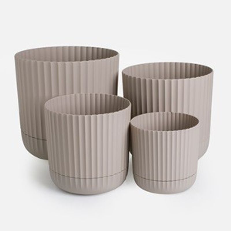 Casa si Gradina - Gradinarit si plante - Plante si ghivece - Ghivece si suporturi - Ghiveci Flori din Plastic cu Farfurie Integrata Bej - Set de 4 - Infinity.ro