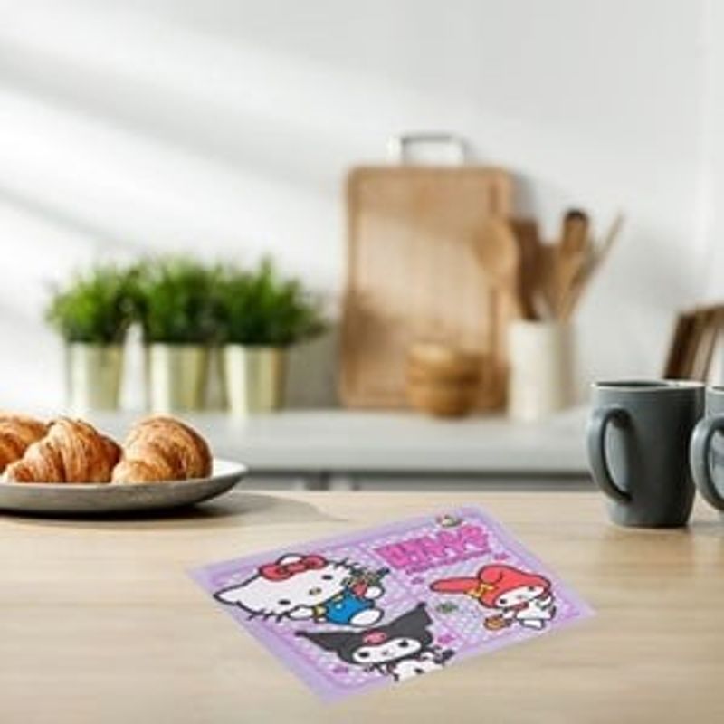 Casa si Gradina - Decoratiuni - Decoratiuni petrecere - Accesorii pentru petrecere - Servetele de Masa de Petrecere cu 2 Straturi Lila Buline Hello Kitty & Friends 33x33cm - 12buc - Infinity.ro