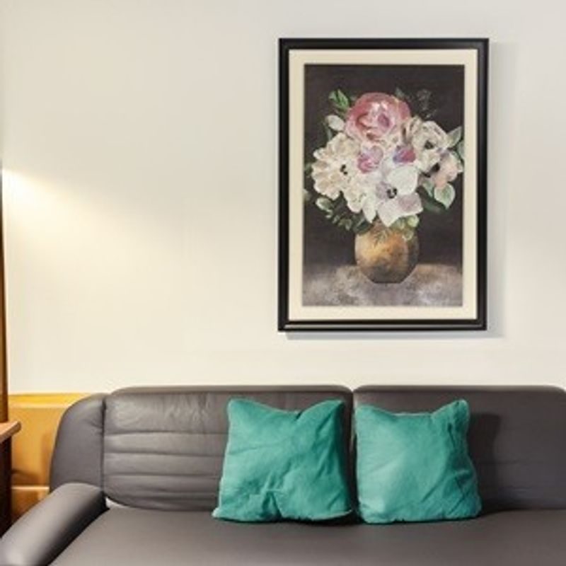 Casa si Gradina - Decoratiuni - Tablouri - Tablou in Ulei cu Vaza cu Flori, 50x70cm, Cadru Negru - Infinity.ro