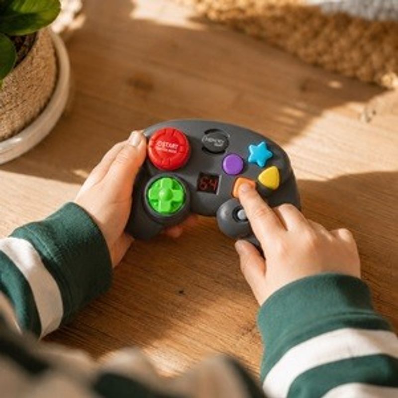 Jucarii, Copii si Bebe - Jucarii si jocuri - Jucarii & jocuri educative - Jocuri si jucarii educative - Joc Electronic de Memorie Tip Controller, Gri - Infinity.ro