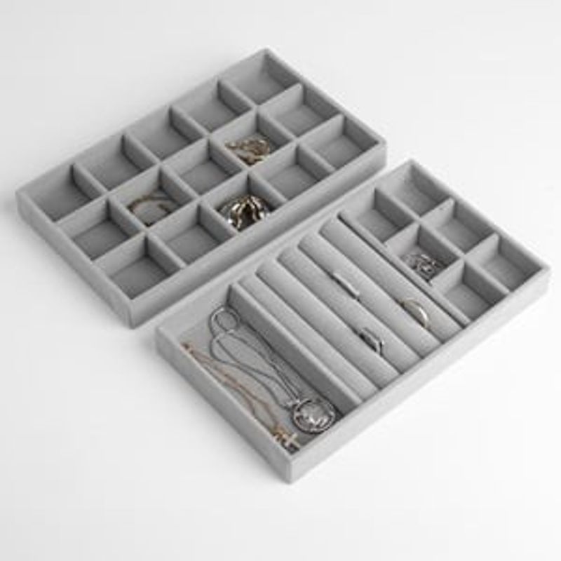 Fashion, accesorii si bijuterii - Femei - Bijuterii femei - Cutii bijuterii - Set 2 Suporturi Organizatoare pentru Bijuterii, Gri Suede, 21x12,5 cm - Infinity.ro