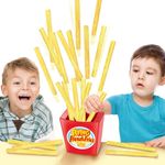 Jucarii, Copii si Bebe - Jucarii si jocuri - Jocuri si puzzle - Jocuri de societate - Joc de Societate Mini Cartofi Prajiti Zburatori, 2-4 Jucatori, 3+ Ani - Infinity.ro