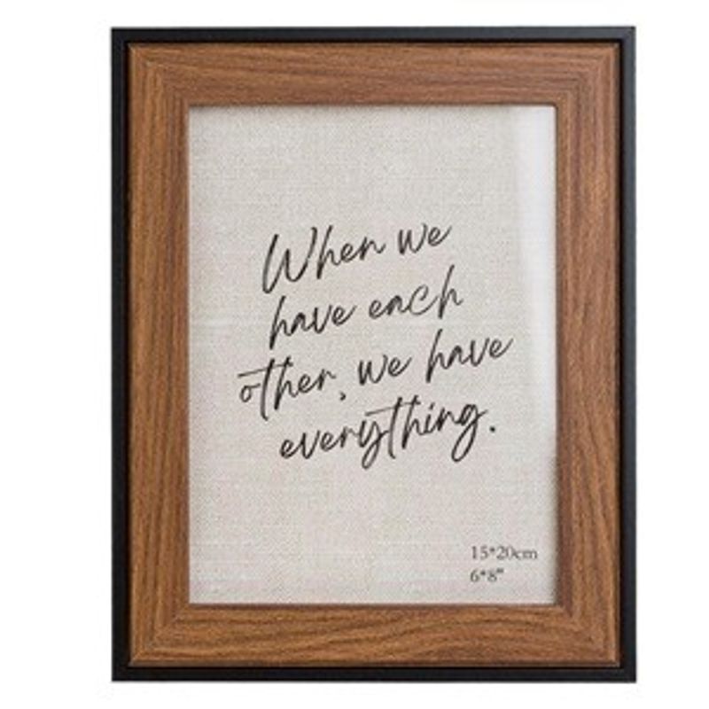 Casa si Gradina - Decoratiuni - Obiecte decorative - Accesorii decorative - Rama foto din lemn maro cu margine neagra, 15x20cm, pentru birou sau perete - Infinity.ro