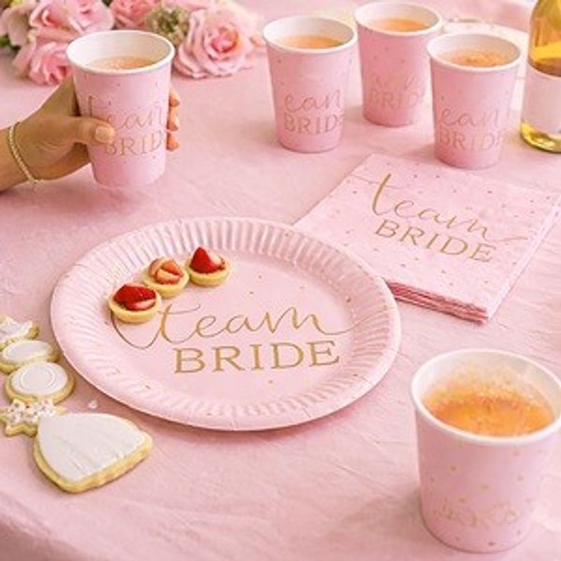 Casa si Gradina - Decoratiuni - Decoratiuni petrecere - Vesela pentru petrecere - Farfurii de Petrecere din Carton, Roz, 23 cm, Set 6 buc - Infinity.ro