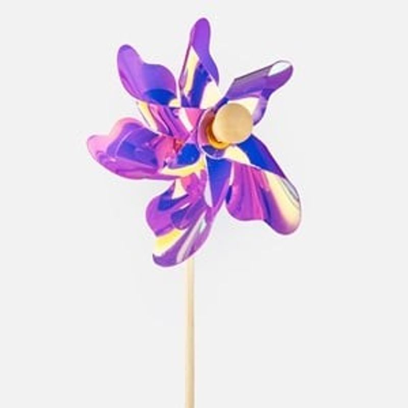 Casa si Gradina - Gradinarit si plante - Utilaje gradina - Fierastraie cu lant - Moara de vant decorativa, 27 cm, lila metalizat, cu 6 pale si bat din lemn - Infinity.ro