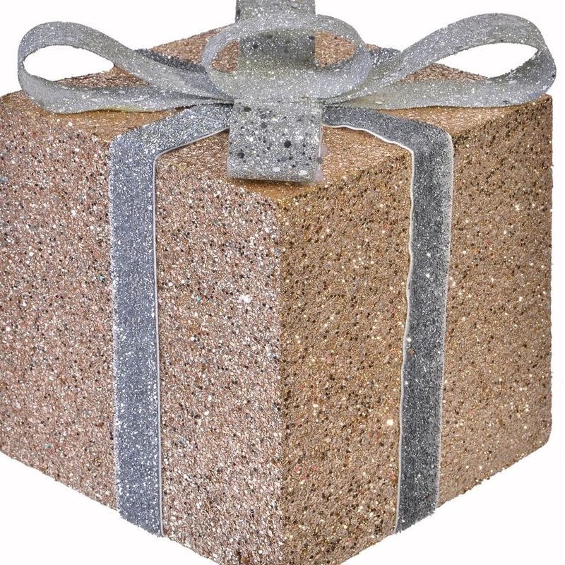 Casa si Gradina - Decoratiuni - Decoratiuni de sezon - Cadou Decorativ de Craciun din Spuma Bej Argintiu & Panglica 13x13x15cm - Infinity.ro