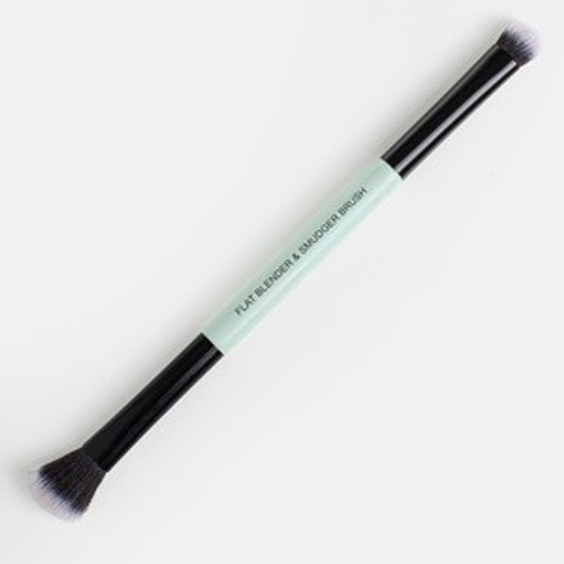 Ingrijire personala si Cosmetice - Machiaj - Aplicatoare si pensule machiaj - Pensula dubla pentru fard de ochi, 17 cm, cu cap plat si cap fluffy - Infinity.ro