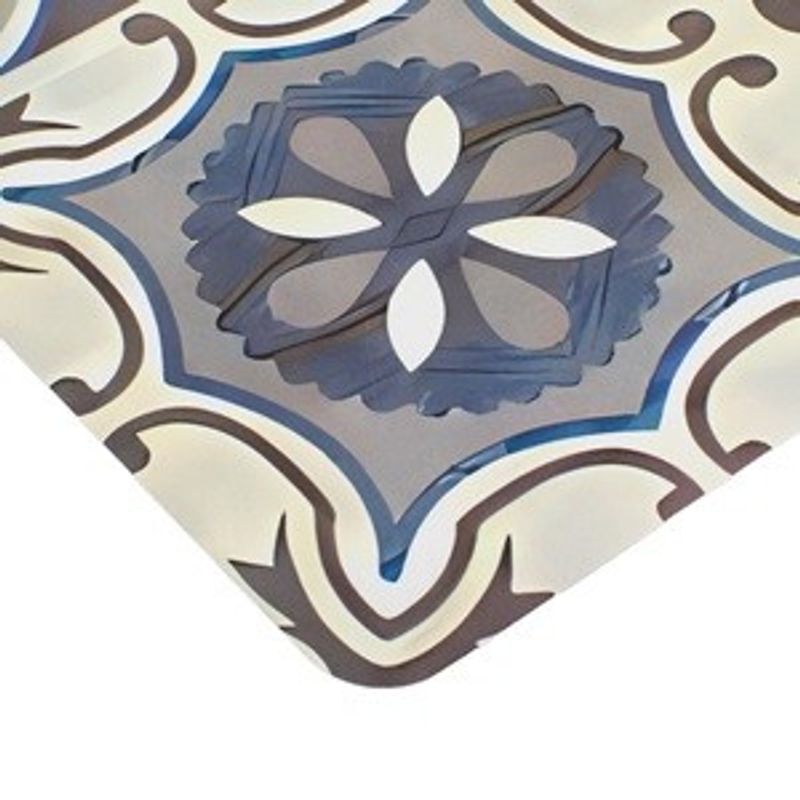 Casa si Gradina - Bucatarie si vesela - Vesela si tacamuri - Farfurii si boluri - Suport Farfurie din Plastic Gri cu Model Tiles 43.5x28cm - Infinity.ro