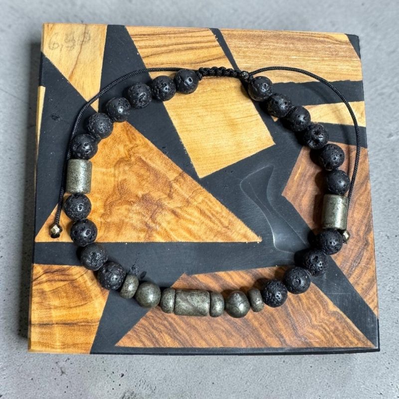 Fashion, accesorii si bijuterii - Barbati - Bijuterii barbati - Bratari barbati - Bratara eleganta barbati Eiko cu snur din Piatra de lava si Pirita - Infinity.ro
