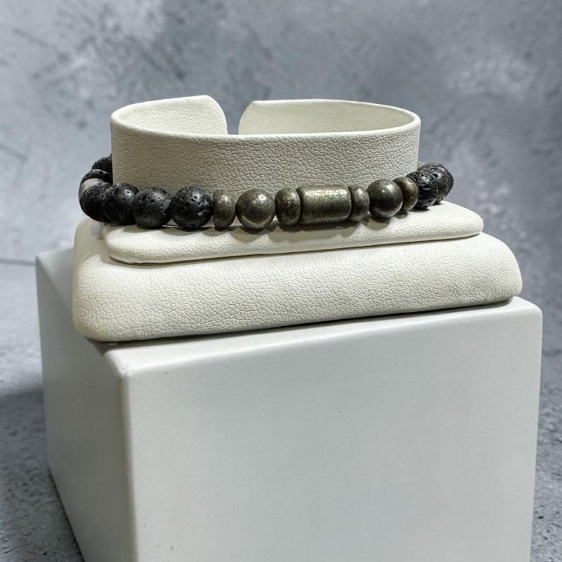 Fashion, accesorii si bijuterii - Barbati - Bijuterii barbati - Bratari barbati - Bratara eleganta barbati Eiko cu snur din Piatra de lava si Pirita - Infinity.ro