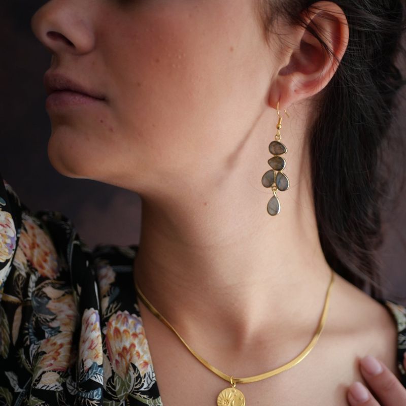 Fashion, accesorii si bijuterii - Femei - Bijuterii femei - Cercei femei - Cercei Mayra cu labradorit - Lumina si libertate, otel inoxidabil - Infinity.ro