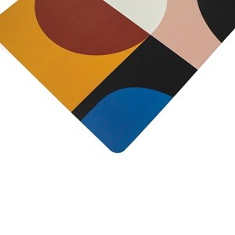 Casa si Gradina - Bucatarie si vesela - Vesela si tacamuri - Farfurii si boluri - Suport farfurie din plastic cu model forme geometrice colorate, 43.5x28.5cm - Infinity.ro