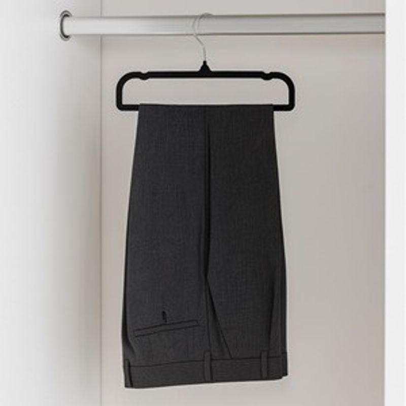 Casa si Gradina - Mobilier - Organizare si depozitare - Cutii depozitare - Set umerase catifelate pentru pantaloni, 4 buc, 36x16 cm, negru - Infinity.ro