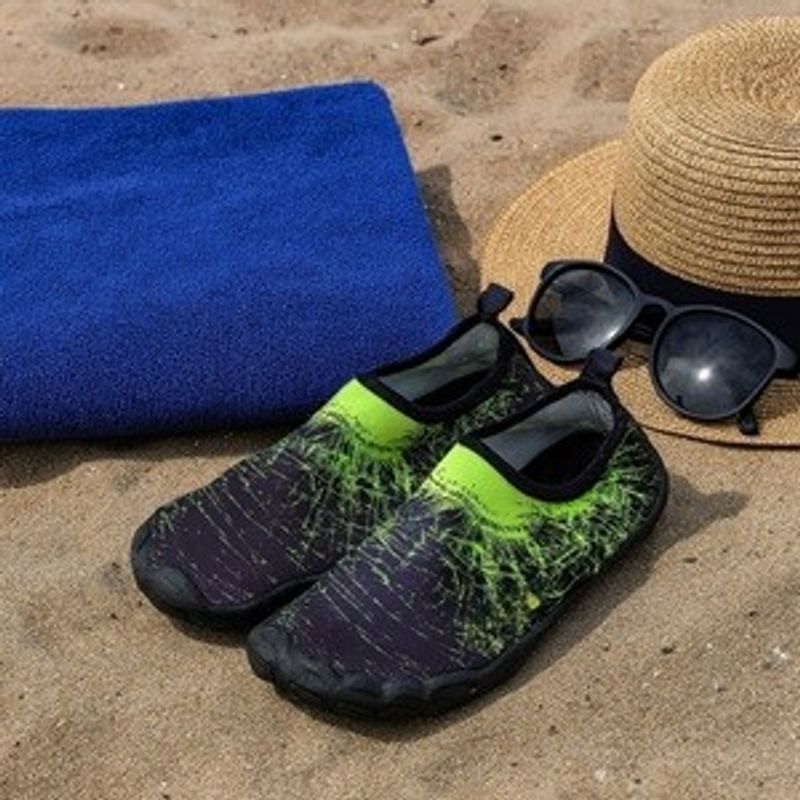 Sport si Outdoor - Echipament Sportiv - Incaltaminte sport - Slapi si papuci sport - Papuci de plaja si apa pentru copii, Negri cu Verde, Design Sport - Infinity.ro