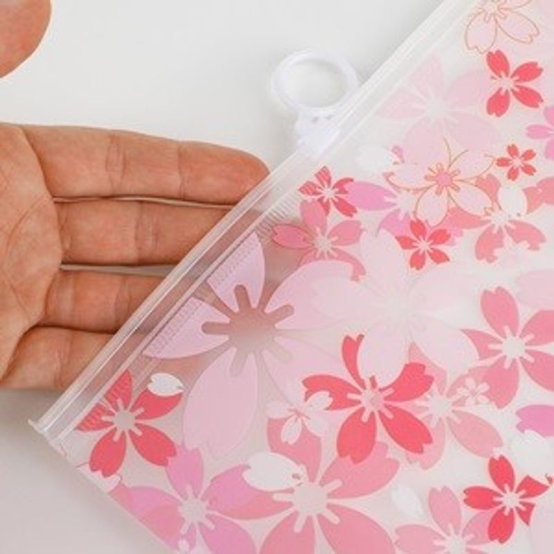 Fashion, accesorii si bijuterii - Femei - Lenjerie si pijamale femei - Imbracaminte de plaja femei - Portfard tip plic, Alb, Model Floral, 30x21 cm - Infinity.ro