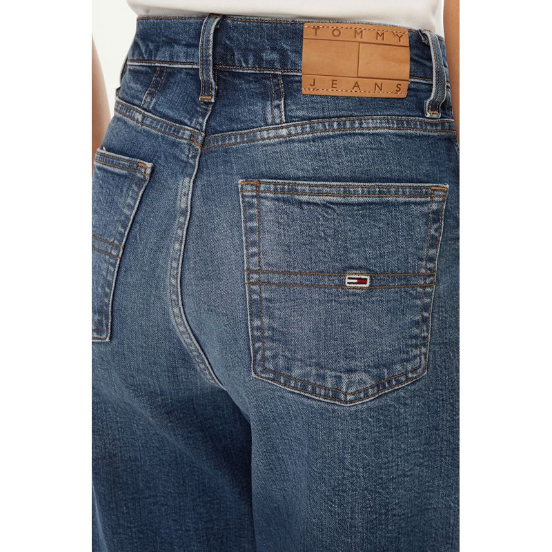 Fashion, accesorii si bijuterii - Femei - Imbracaminte femei - Pantaloni femei - Blugi dama mom-fit cu talie inalta Tommy Jeans DW0DW20224 - Infinity.ro