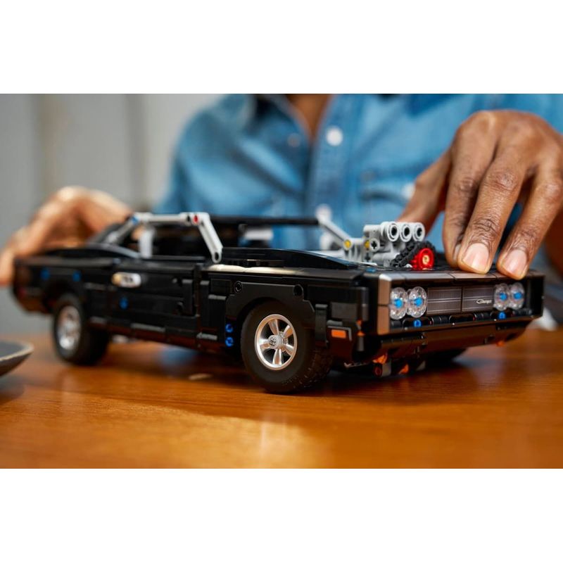 Jucarii, Copii si Bebe - Jucarii si jocuri - Vehicule si jucarii cu telecomanda - Masinute - LEGO TECHNIC MASINA DODGE CHARGER R/T DIN FAST AND FURIOUS 42231 - Infinity.ro