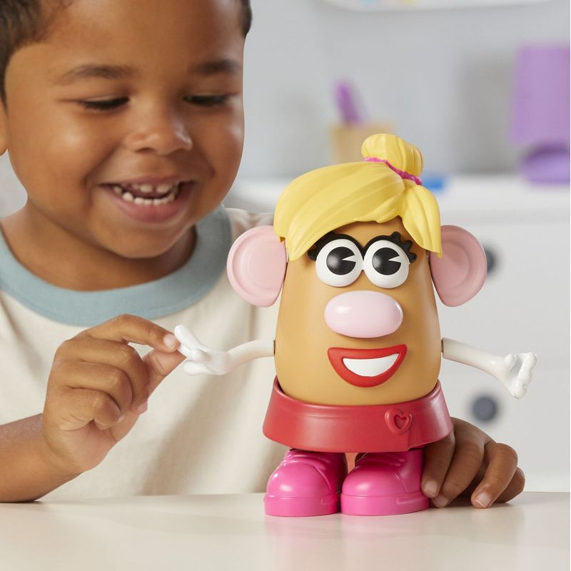Jucarii, Copii si Bebe - Jucarii si jocuri - Figurine - Doamna cap de cartof set figurina si accesorii - Infinity.ro