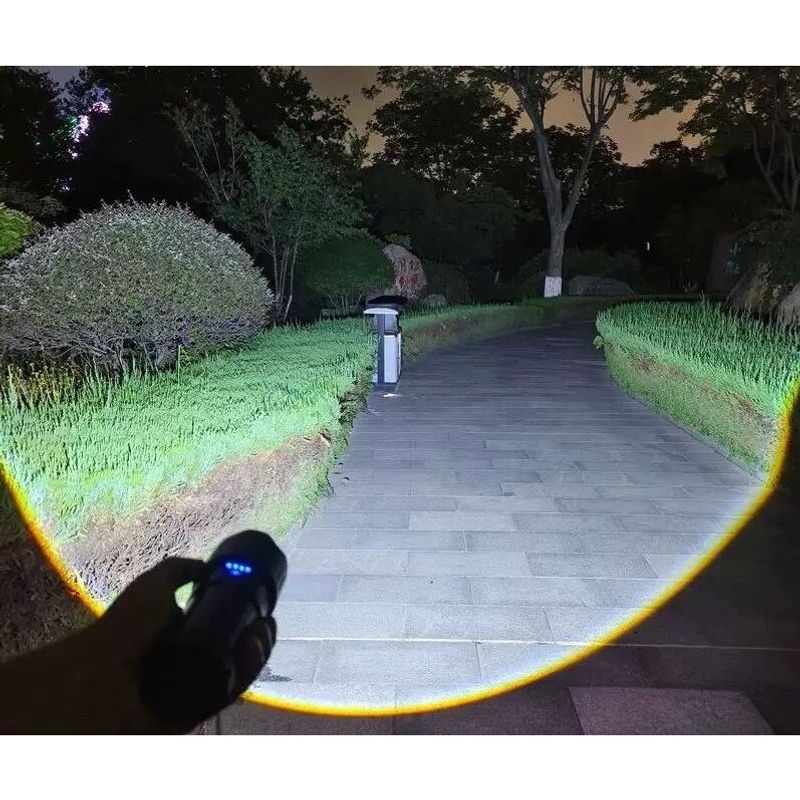 Casa si Gradina - Corpuri si surse de iluminat - Iluminat exterior - Lanterne - Lanterna Profesionala UniBox, 2000 Lumeni, Zoom, Neagra, Inclus 3 Baterii 18650 - Infinity.ro